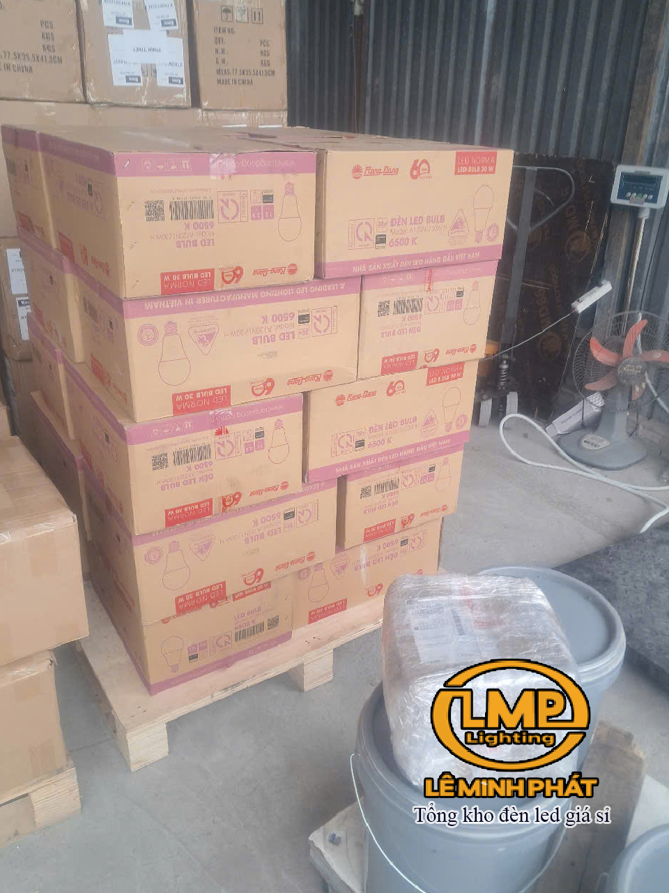đèn led âm trần rạng đông