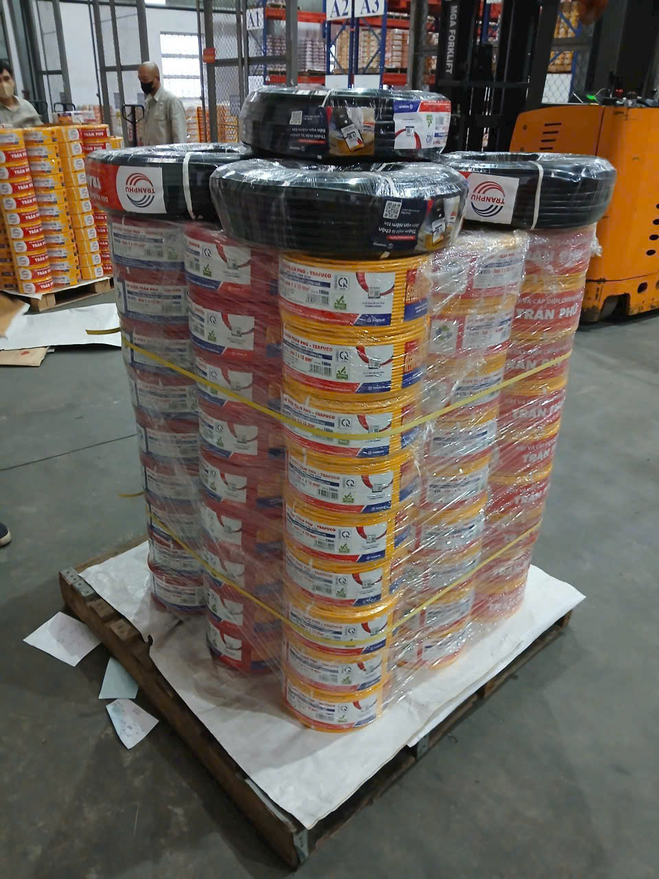 dây cáp điện trần phú